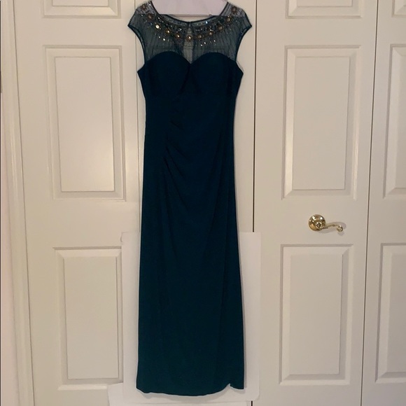 Patra Green Event Dress - Picture 2 of 8